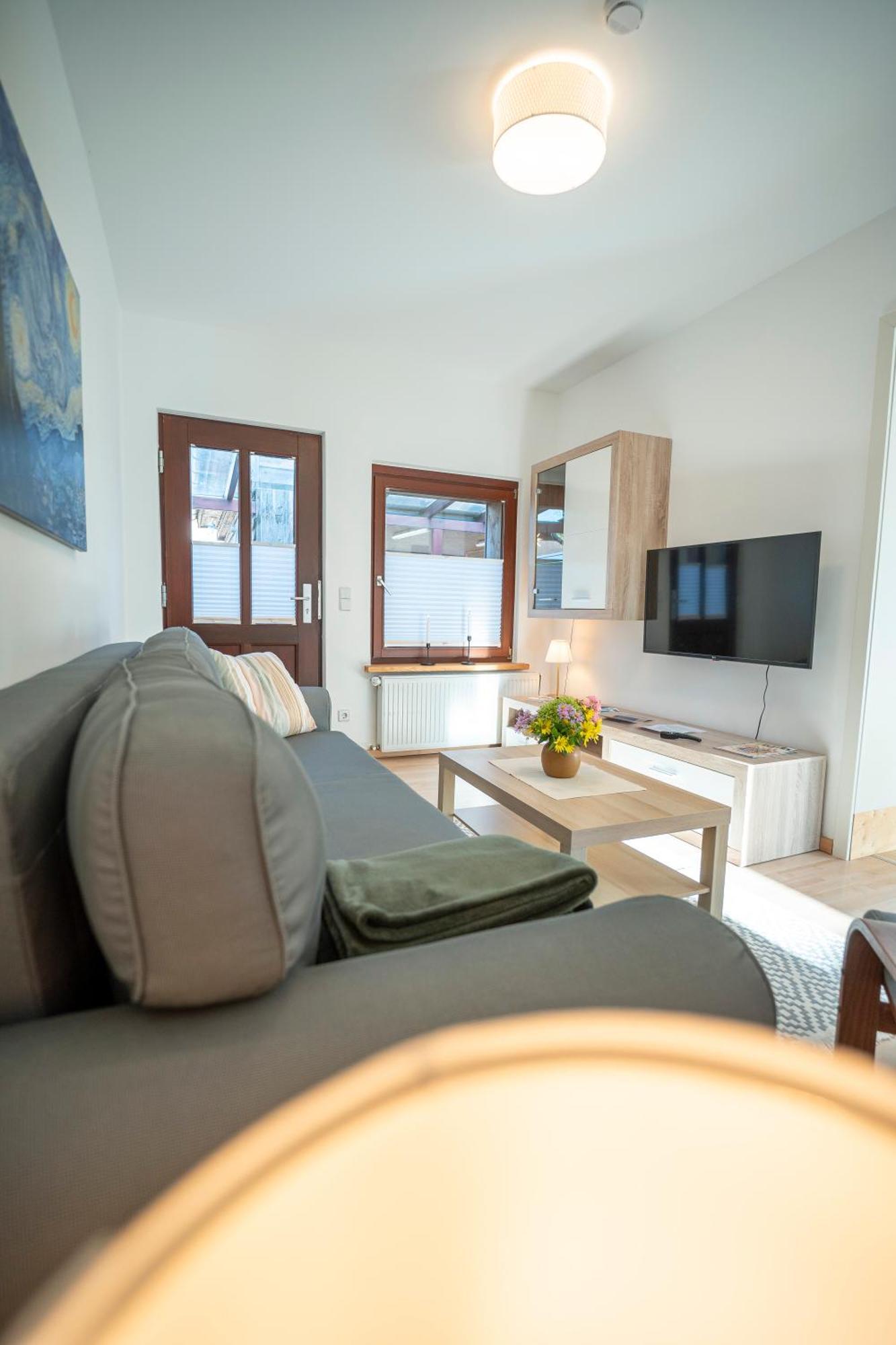 Апартаменты Haus Unterm Mammutbaum - Elberadweg Магдебург Экстерьер фото
